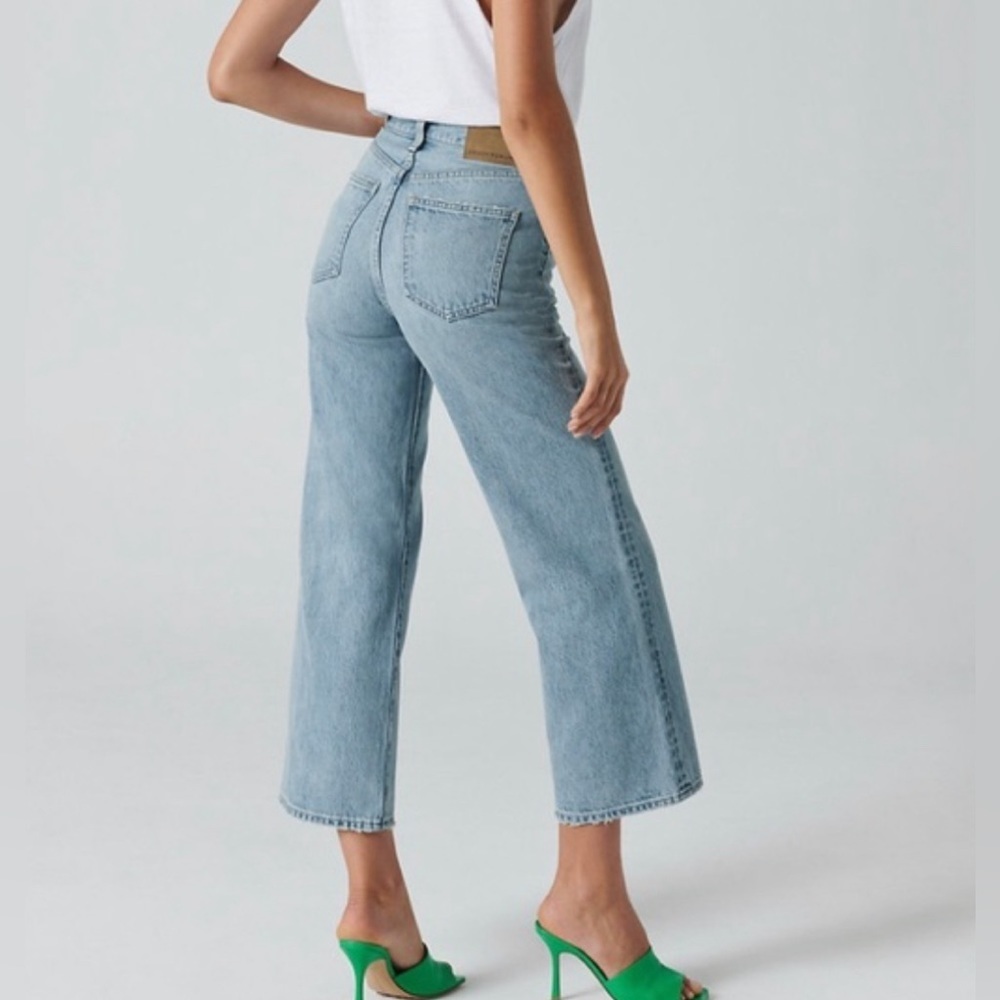 Aritzia Denim Forum The Farrah High Rise Wide Leg Jean